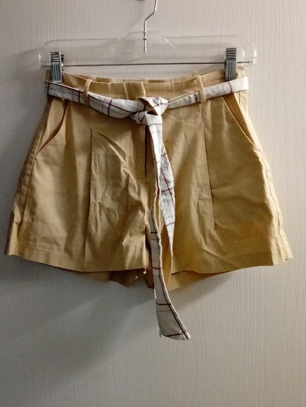 Potter's Pot Light Tan High-Waist Pleated Shorts with Plaid Tie-Belt